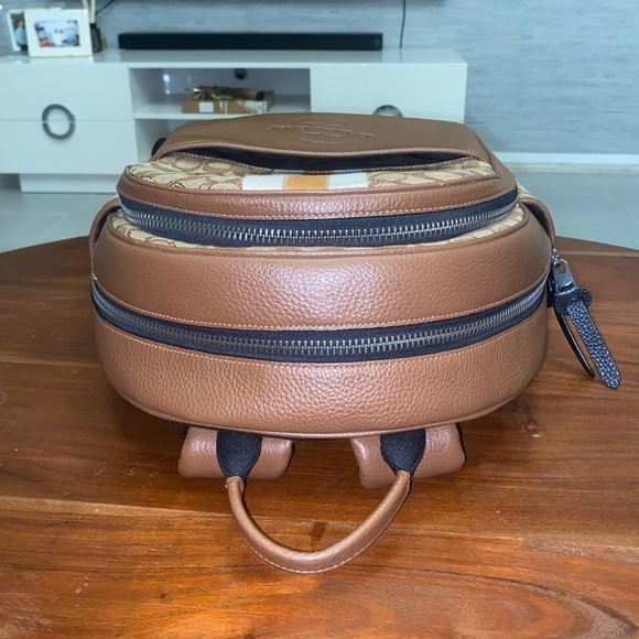 COACH - Picture 6 of 6